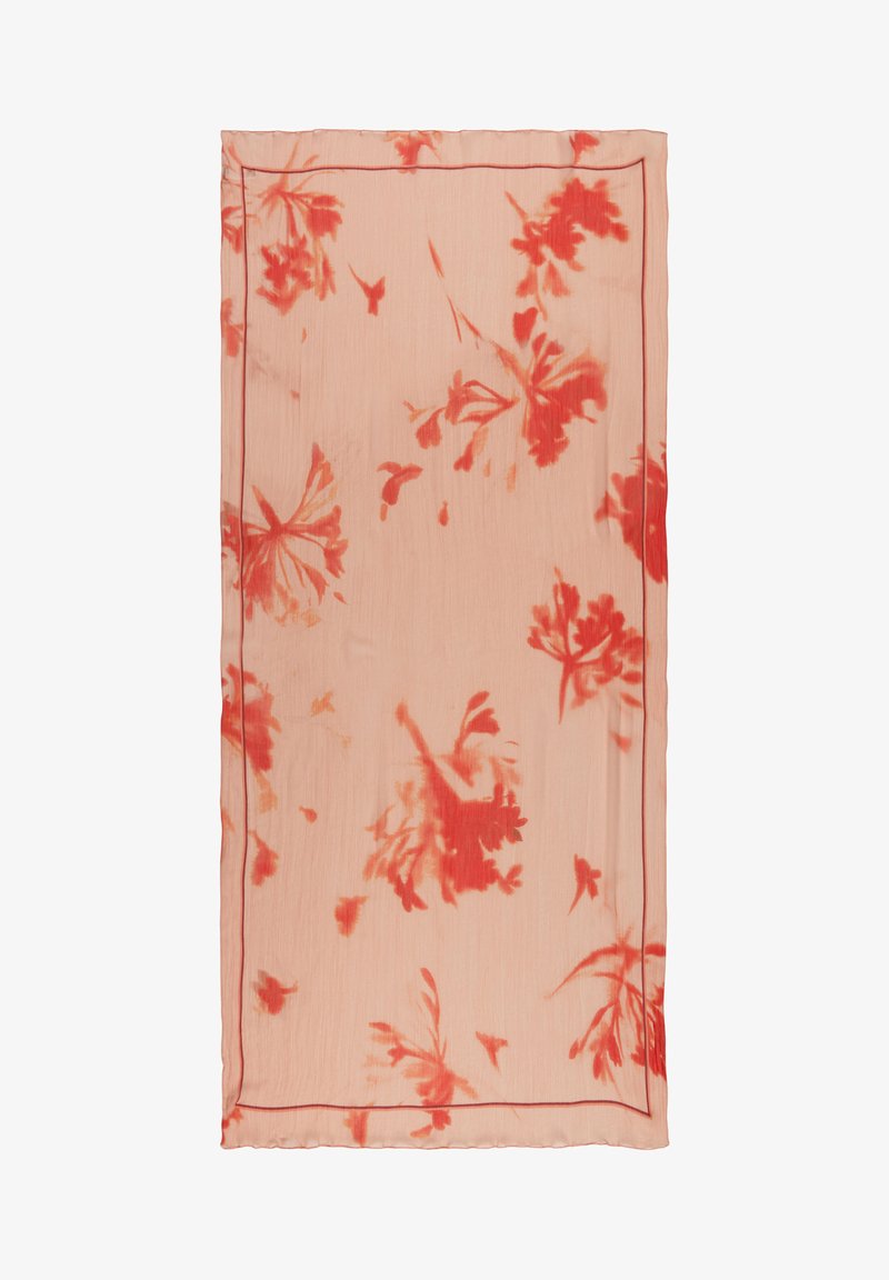 Écharpe rectangulaire rose clair avec des motifs floraux rouges dispersés et une fine bordure rouge autour des bords.