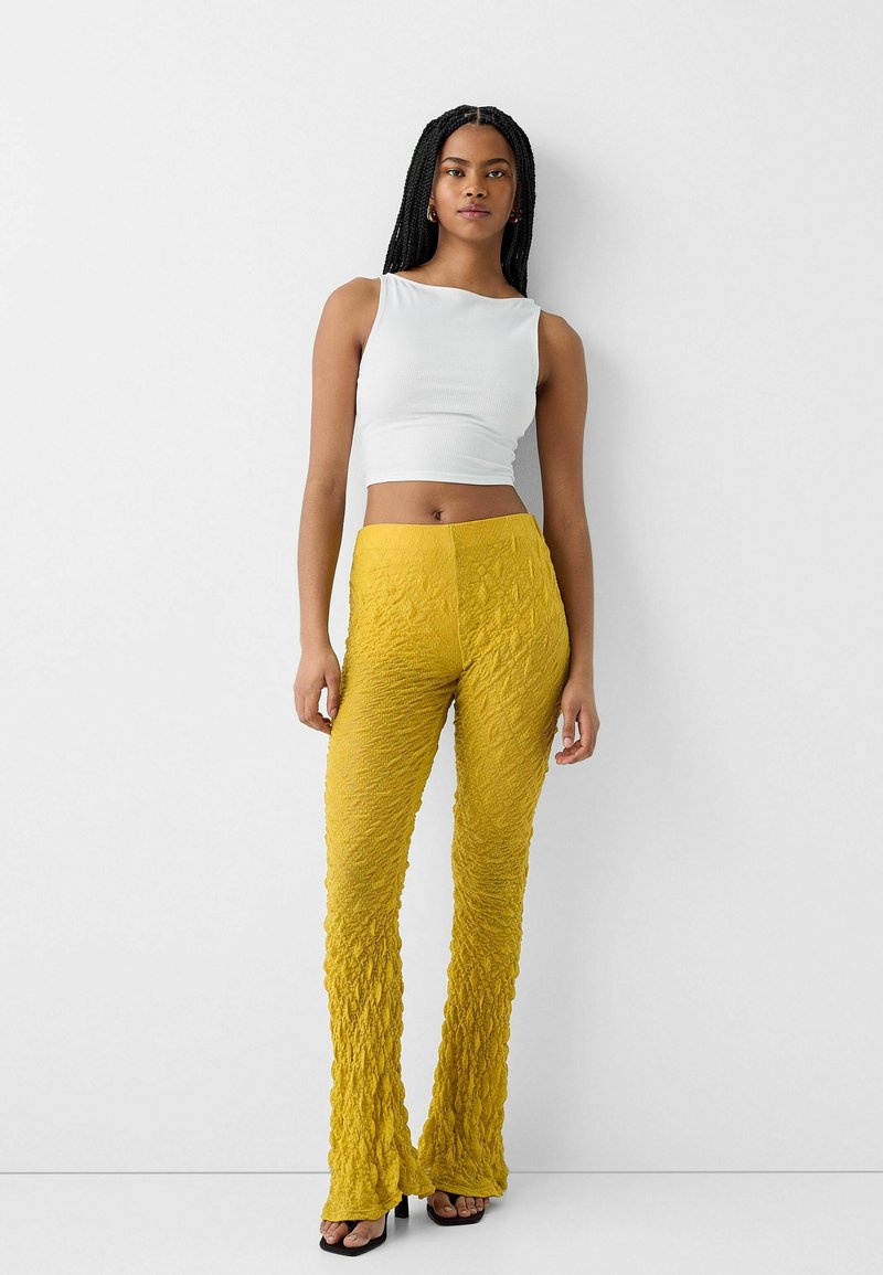 Bershka Broek geel Bershka Broek geel
