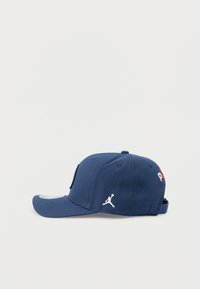 Casquette réglable de camionneur à imprimé Tropicalia bleu St
