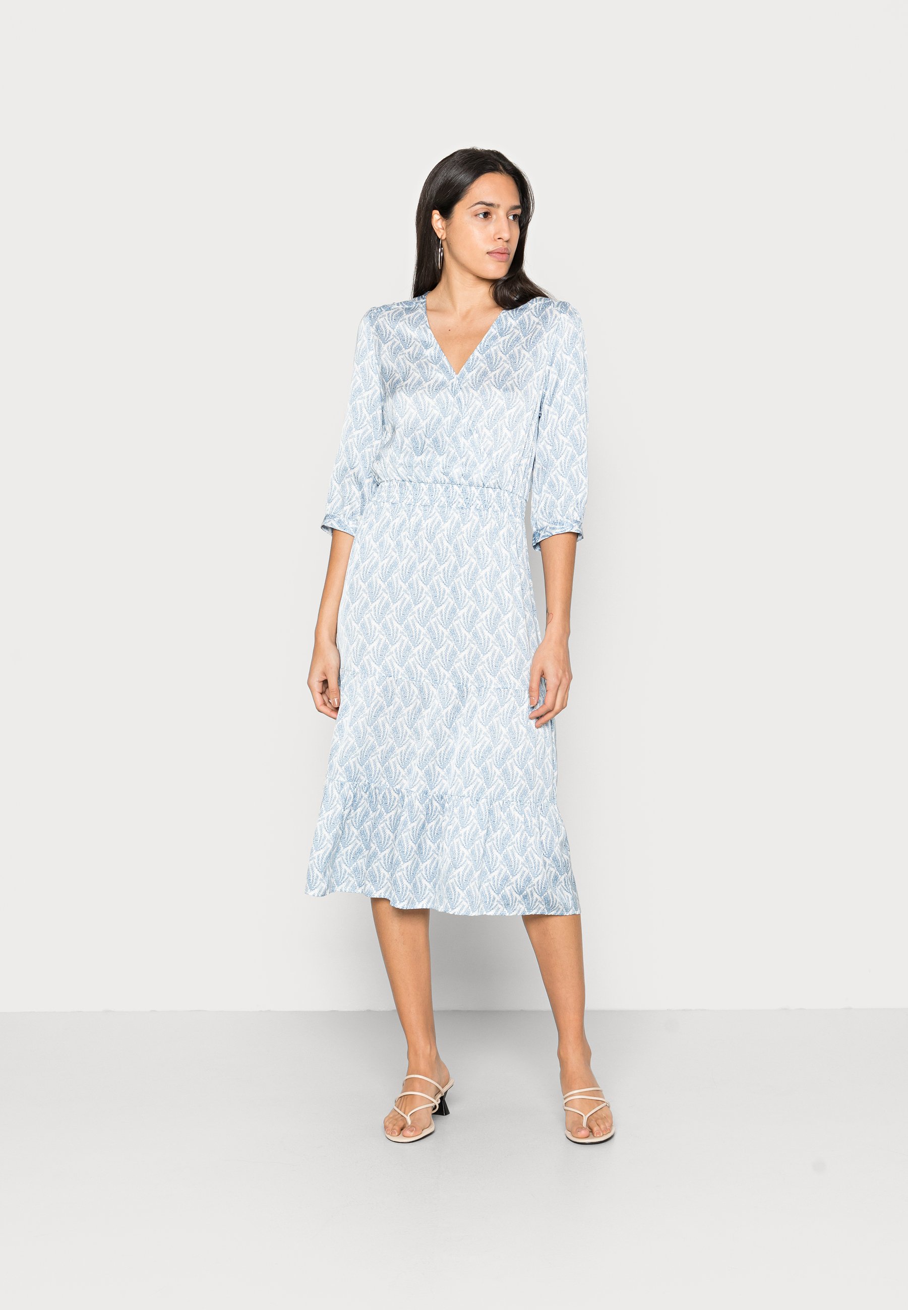 Esqualo DRESS PRETTY BLUE - Freizeitkleid - light blue/hellblau - Zalando.de