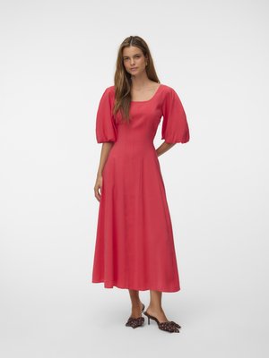 Vero Moda LAUREN DRESS - Robe longue - poinsettia