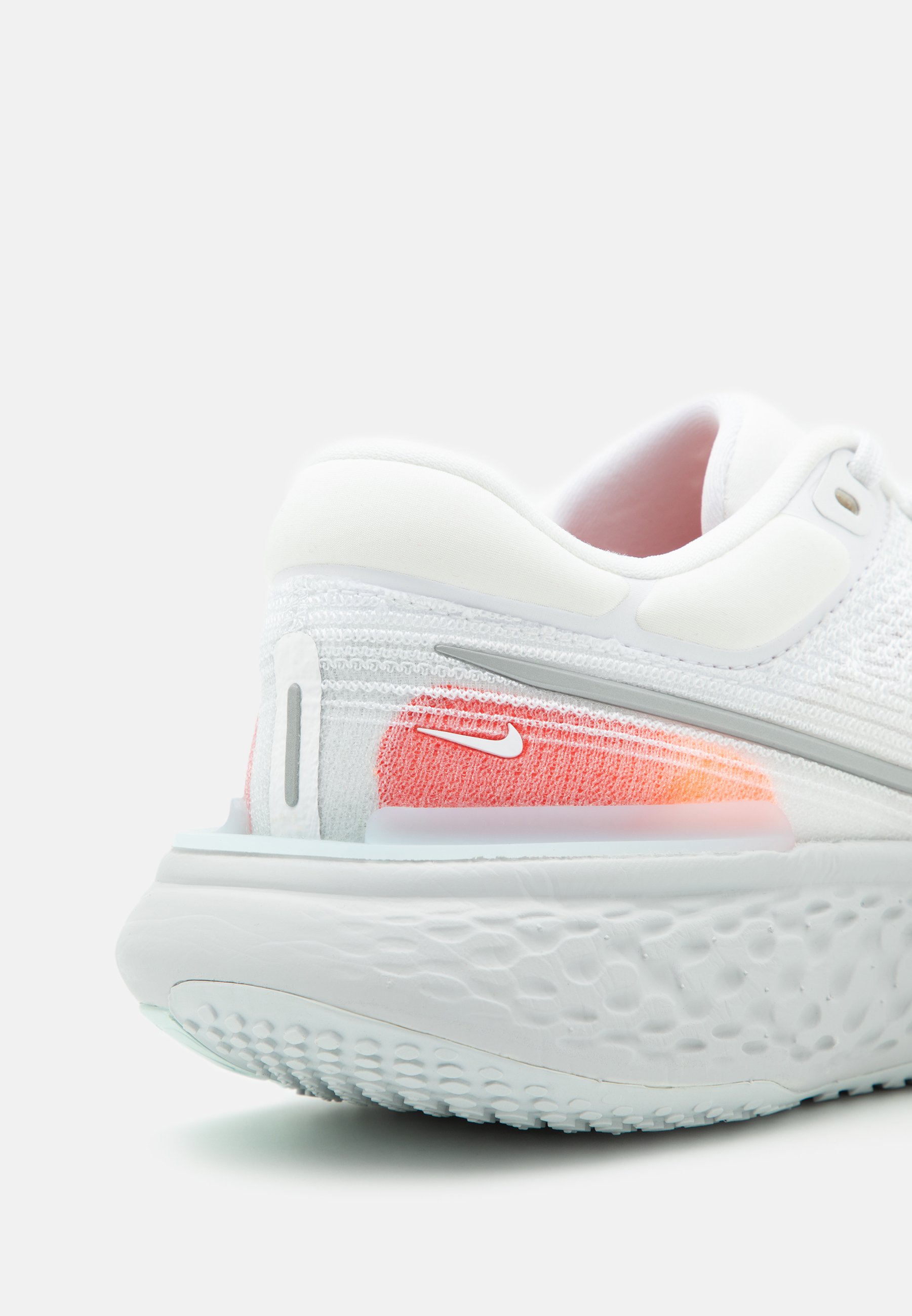 Nike Performance ZOOMX INVINCIBLE RUN 