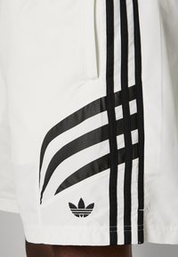 adidas Originals ATL SHORTS - Calças de fato de treino - cloud white