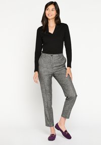 LolaLiza CIGARETTE WITH PIED-DE-POULE - Püksid - black