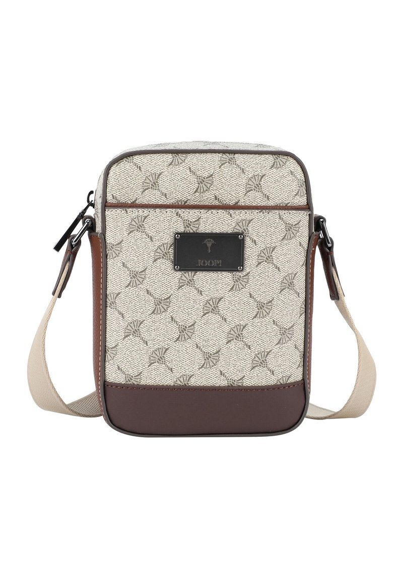 Mała beżowo-brązowa torebka na ramię z wzorzystym materiałem, regulowanym paskiem oraz metalową tabliczką z przodu z napisem "JOOP!"