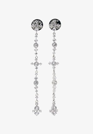 Orecchini a chandelier in argento con parti superiori circolari e un design a cascata con vari gioielli trasparenti e accenti simili a diamanti.