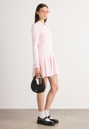 SCRIPT PLEATED SWEATER DRESS - Pulóverruha - light pink