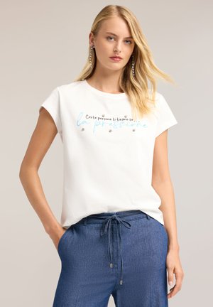 Motivi, T-SHIRT CON SCRITTA E RICAMO CON PIETRE - Camiseta estampada - bianco