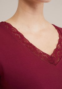WE Fashion Triko s potiskem - red
