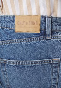 Only & Sons ONSFIVE BAGGY ONE BOX - Vaqueros baggy - medium blue denim