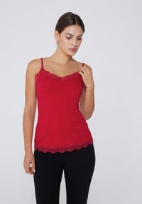 Tezenis TRÄGER MIT SPITZEN-EINSATZ - Top - rot v rosso inverno