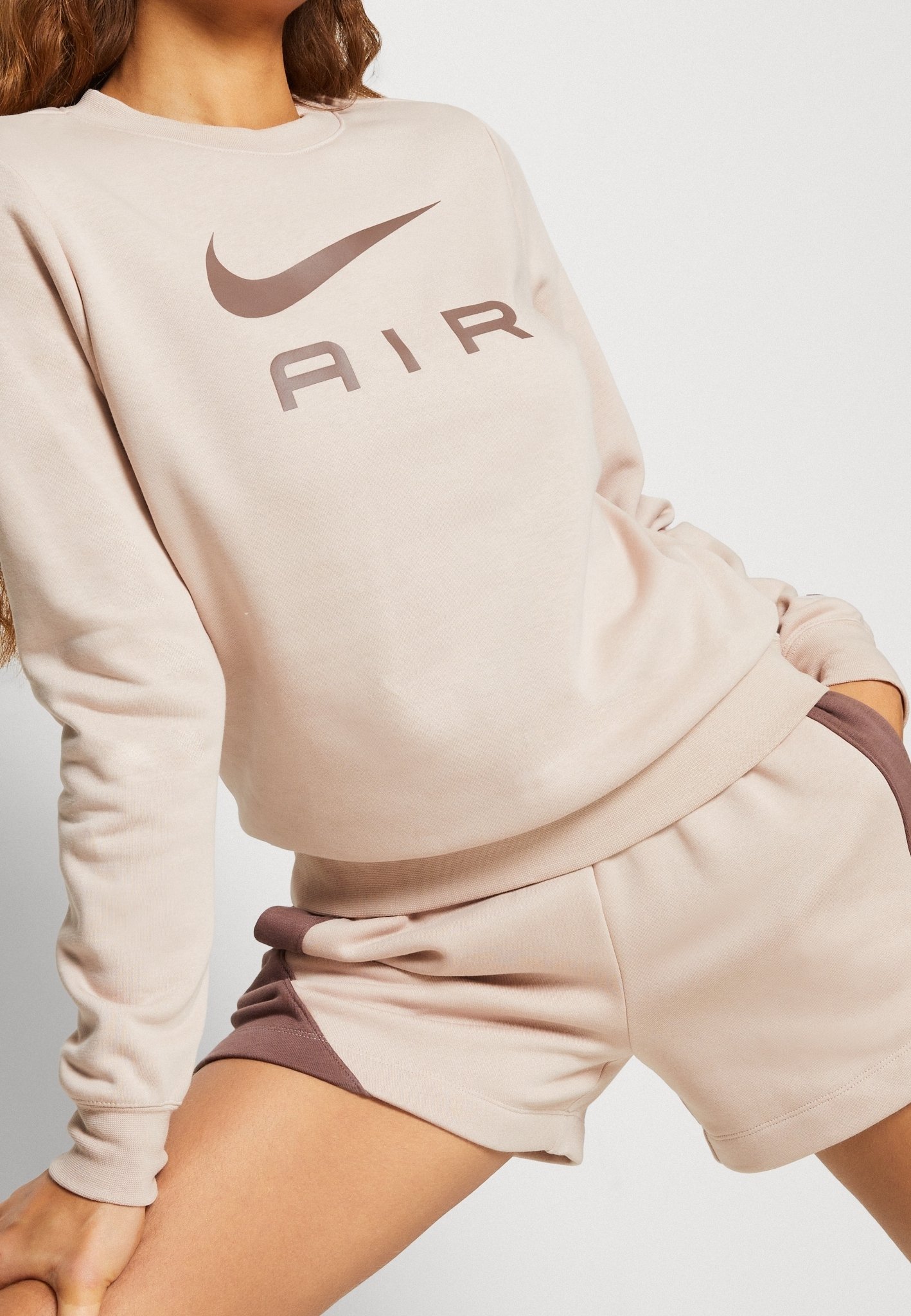 womens nike beige sweatshirt