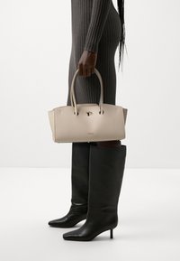 Furla GENESI L TOTE - Mala de mão - grano