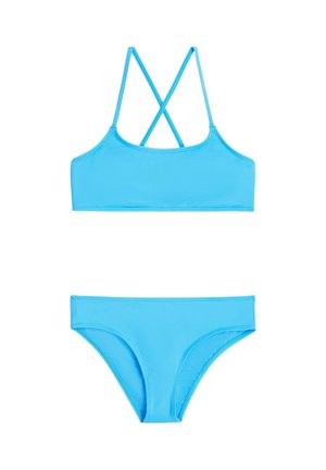 Niebieski dwuczęściowy strój kąpielowy z krzyżującymi się paskami na plecach. Gładka tkanina o matowym wykończeniu. Prosty top braletka i pasujące majtki o niskim stanie.