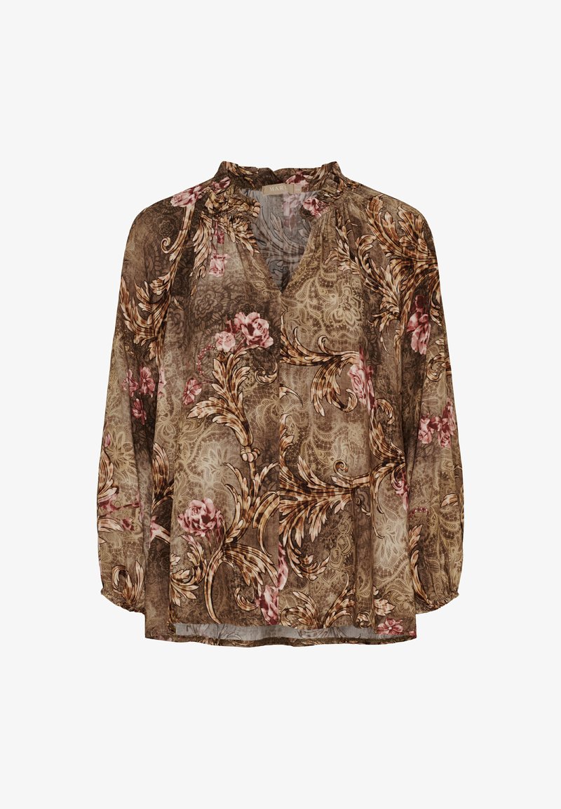 Løs, brun bluse med blomster- og paisley-mønstre, der har V-hals, rynket halsudskæring og lange ærmer med elastiske manchetter.