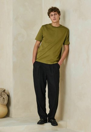 Next, T-SHIRT - Lihtne T-särk - green