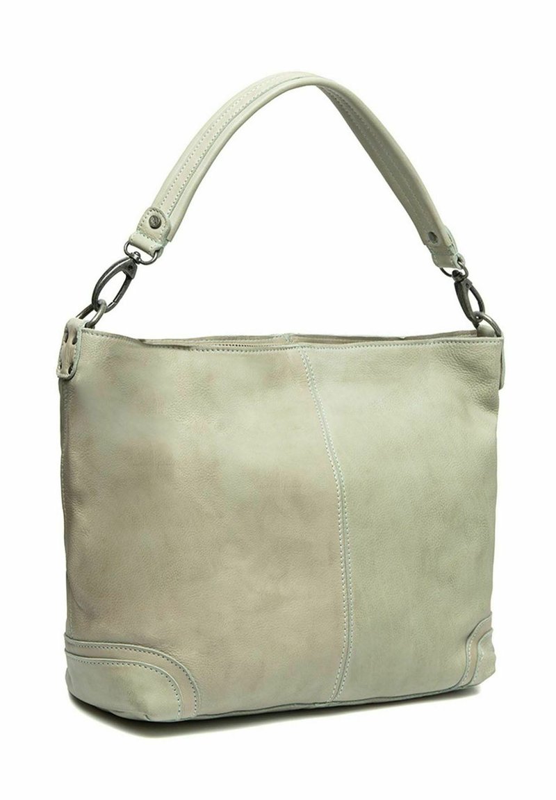 Borsa a tracolla in pelle grigia chiara con texture liscia, forma curvata, tracolla attaccata con hardware metallico e dettagli in cucitura.