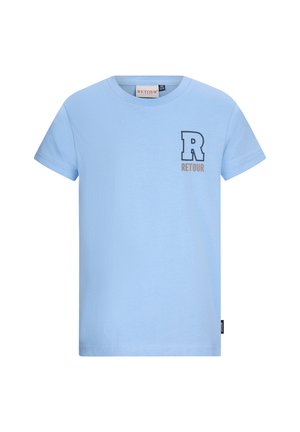 Lichtblauw kortemouws katoenen T-shirt met ronde hals en "R Retour"-logo gedrukt op de linkerborst.