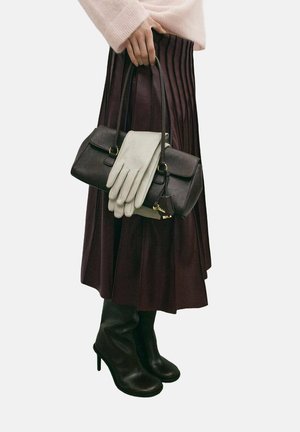 Falda acampanada - dark red