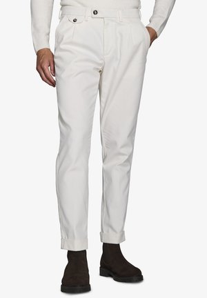 Chinot - cream solid