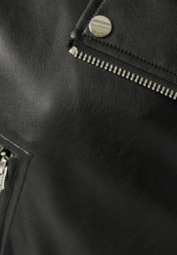 Bershka Veste en similicuir - black