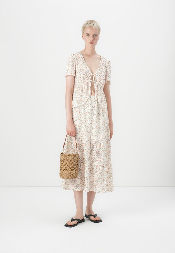 OBJGIGI - Blouse - cloud dancer3