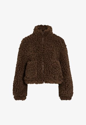 Braune Fleecejacke mit hohem Kragen, strukturierten Oberfläche, Frontreißverschluss und zwei aufgesetzten Taschen. Kürzere Länge. Weiches und flauschiges Aussehen.