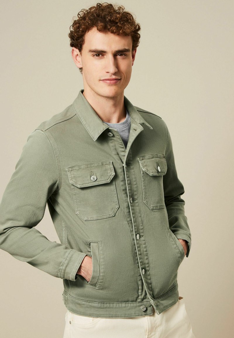Next REGULAR FIT BUTTON UP - Spijkerjas - sage green