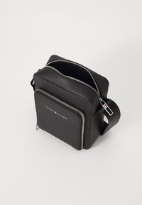 Tommy Hilfiger BUSINESS REPORTER UNISEX - Sac bandoulière - black