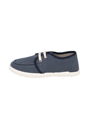 Zapatilla informal de tela azul marino con suela blanca y cordones blancos, diseño de corte bajo y detalles simples de costura.