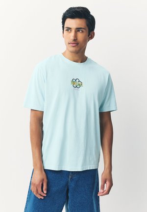 - T-shirt z nadrukiem