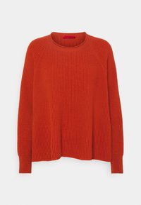 Pull en maille côtelée à manches longues, coloris orange vif, avec col rond et poignets ajustés, présenté sur fond blanc.