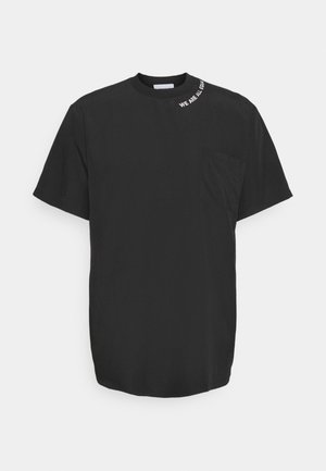 POCKET TEE - Print T-shirt - black