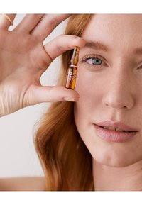 NIVEA Q10 ENERGY GLOW BOOST 7 DAY - 7 AMPOULES - Huidverzorgingsset