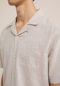 WE Fashion THE LINEN - Camisa - beige