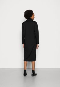 someday. QEIBO - Vestido de malha - black