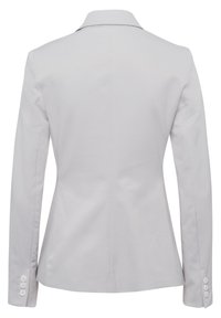Blazer ajusté gris clair avec un motif texturé subtil, fente arrière simple, col cranté et cinq boutons décoratifs sur les manches.