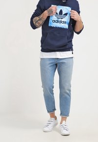 adidas Originals Mikina s kapucí - dark blue