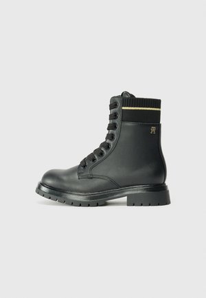 ASHLYN - Schnürstiefelette - black