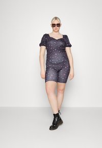 ONLY Curve ONCTHEA FEVER LIFECITY - Calções - black