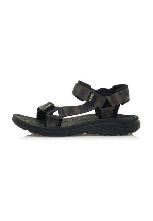 Sandalias de camuflaje en negro y verde con correas ajustables, plantilla acolchada y suela de goma texturizada para agarre y comodidad.