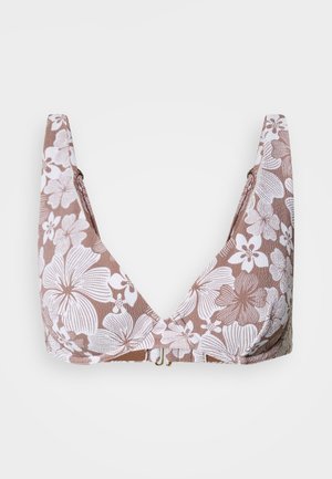 Brun bikini-top med blomsterprint, brede stropper, v-udskæring og lukning med hægte. Materialet har en tekstureret overflade med hvide hibiscusblomster.