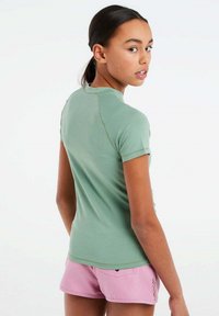 Protest SURF SHORT SLEEVE PRTSENNA JR - Vandens sportiniai marškinėliai - green baygreen   green baygreen