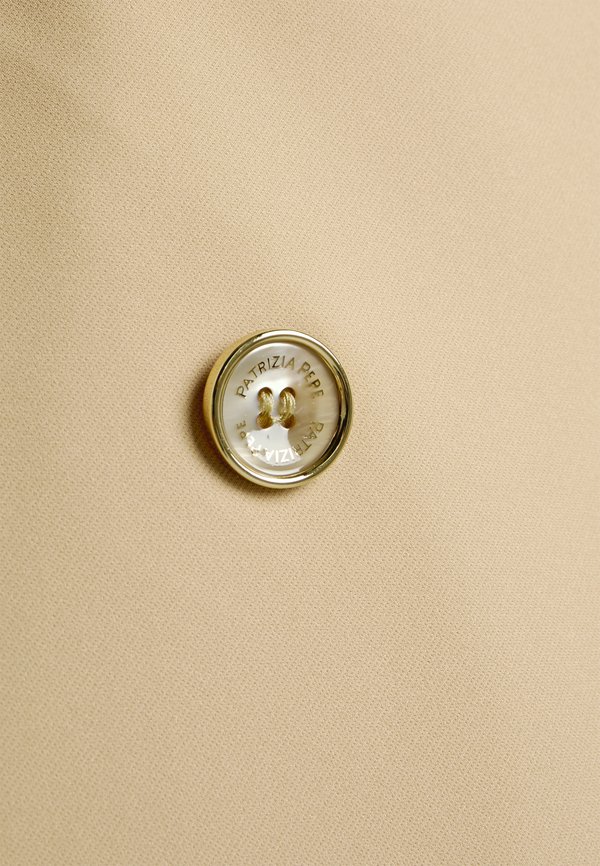 Trenchcoat - triking beige3