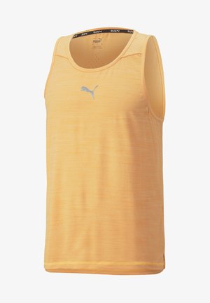 Camiseta sin mangas para hombre de Puma en color naranja claro, con un tejido transpirable, cuello redondo y un logo sutil en el pecho.