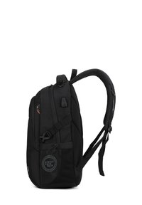 Sac à dos noir avec un design épuré, des bretelles rembourrées ajustables, des accents en mesh, une poche avant avec un patch logo circulaire, et des zips durables.