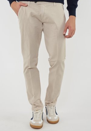 Chino - mastice