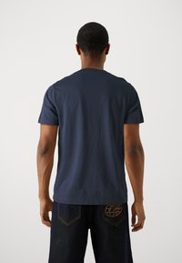 Abercrombie & Fitch ICON NEUTRALS 5 PACK  - Βασικό μπλουζάκι - black/sky captain/birch/white