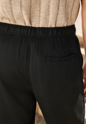 Next, Stoffhose - black