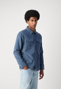 INDICODE JEANS Mezisezónní bunda  - china blue